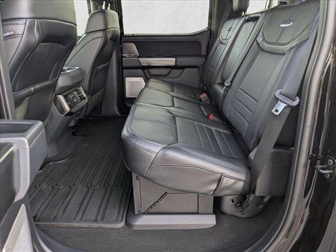 Used 2026 Ford F450 Platinum w/ FX4 Off-Road Package AWD/4WD image 17