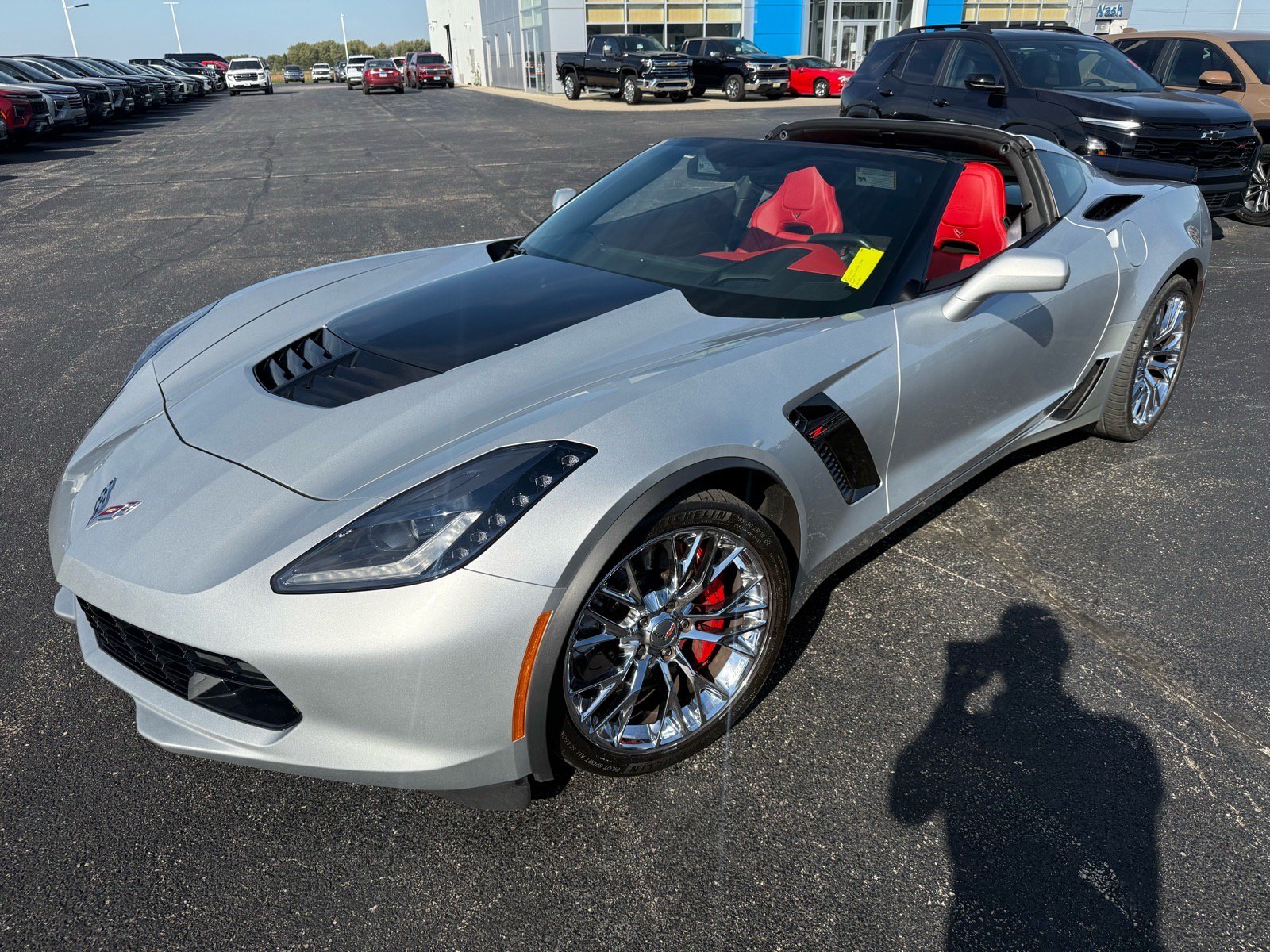 Used 2015 Chevrolet Corvette Z06 w/ 2LZ Preferred Equipment Group RWD image 2