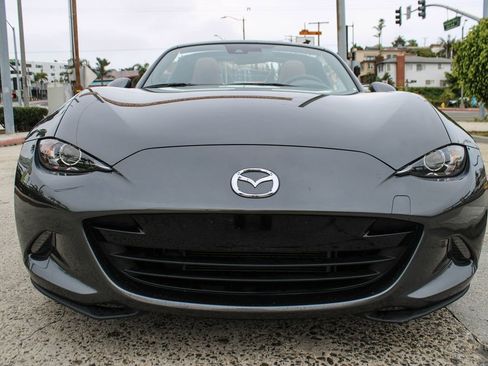 Used 2019 MAZDA MX-5 Miata RF Grand Touring image 10