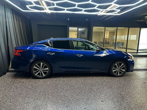 Used 2020 Nissan Maxima 3.5 SL w/ Floor Mat Group FWD image 8
