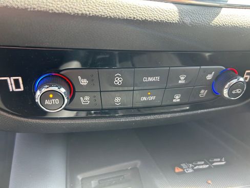 Used 2024 Buick Enclave Premium w/ Experience Buick Package image 25