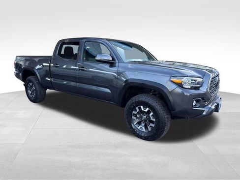 Used 2023 Toyota Tacoma TRD Off-Road w/ Black Out Package (TMS) AWD/4WD image 7