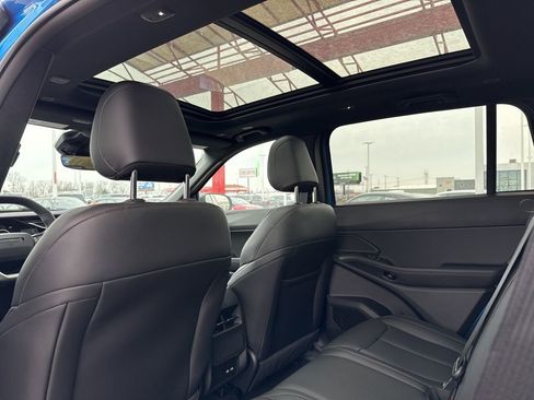 New 2026 Jeep Cherokee Overland image 22