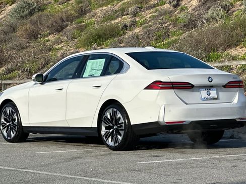 New 2026 BMW 530i w/ Premium Package RWD image 6