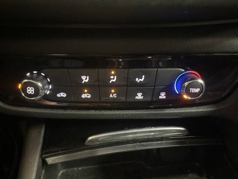 Used 2018 Buick Regal Preferred w/ Sights and Sounds Package AWD/4WD image 21