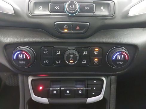 Used 2022 GMC Terrain SLE w/ Driver Convenience Package image 20