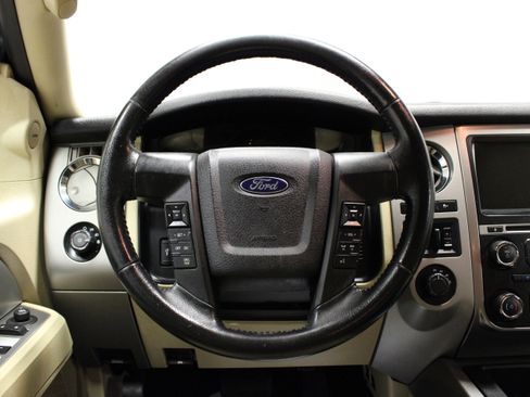 Used 2017 Ford Expedition EL XLT w/ Equipment Group 202A AWD/4WD image 24