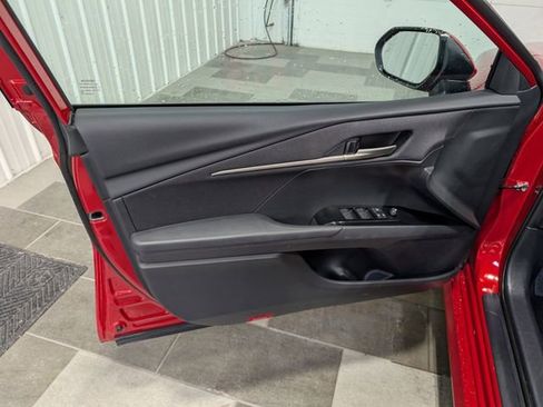 Used 2025 Toyota Camry LE image 12