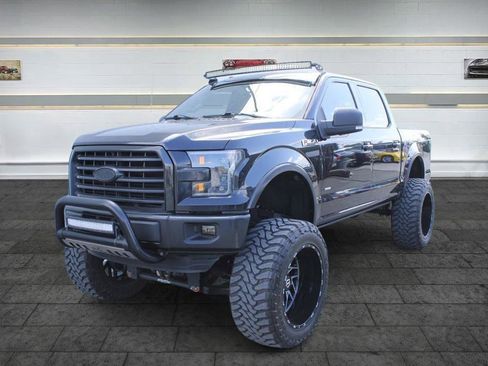 Used 2015 Ford F150 XLT w/ Equipment Group 302A Luxury AWD/4WD image 3