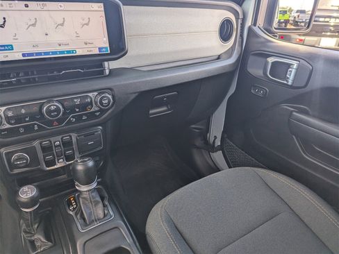 Used 2024 Jeep Wrangler Sport S image 18