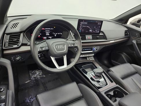 Used 2023 Audi Q5 2.0T Premium Plus w/ Premium Plus Package AWD/4WD image 13