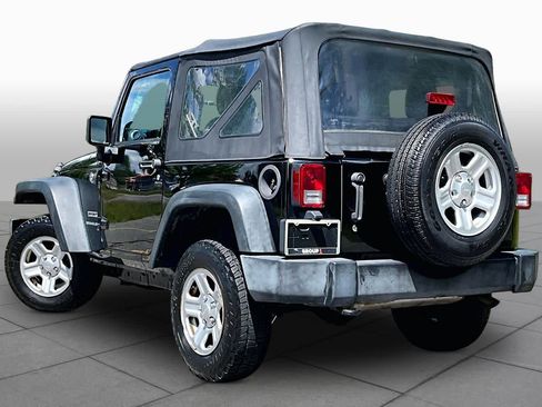 Used 2016 Jeep Wrangler Sport w/ Connectivity Group AWD/4WD image 12