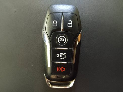 Used 2016 Lincoln MKX Select w/ Climate Package FWD image 32