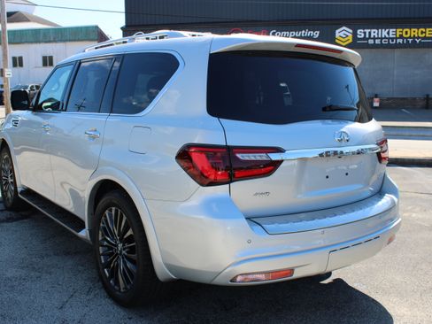 Used 2023 INFINITI QX80 Sensory w/ Cargo Package AWD/4WD image 3