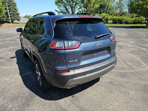 Used 2022 Jeep Cherokee Limited AWD/4WD image 3