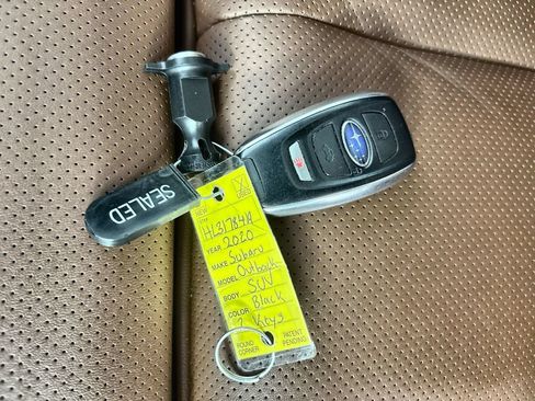 Used 2020 Subaru Outback Touring XT AWD/4WD image 27