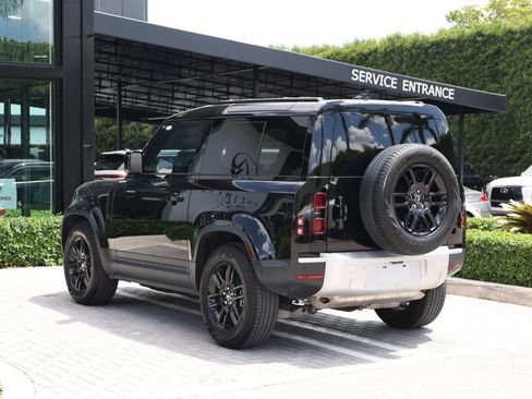 Used 2025 Land Rover Defender 90 S AWD/4WD image 5