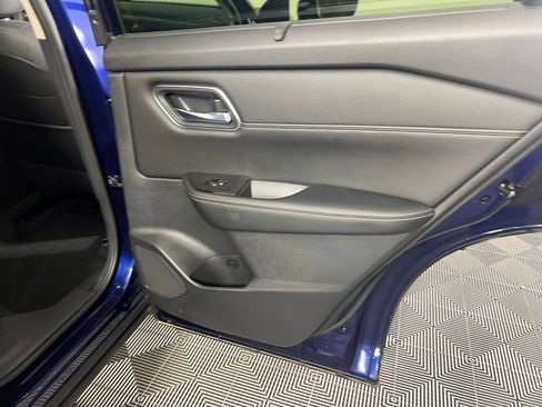 Used 2024 Nissan Rogue Platinum w/ Platinum Premium Package image 28