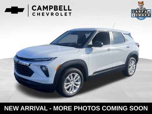 Used 2025 Chevrolet TrailBlazer LS w/ LS Convenience Package AWD/4WD image 1