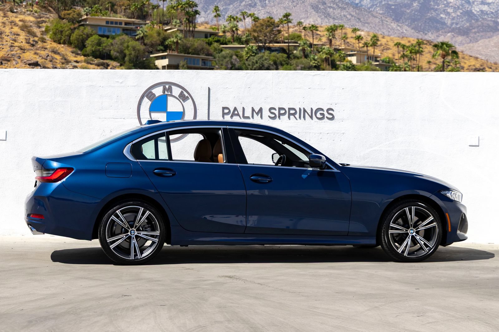 Certified 2024 BMW 330i xDrive Sedan w/ Premium Package AWD/4WD image 4