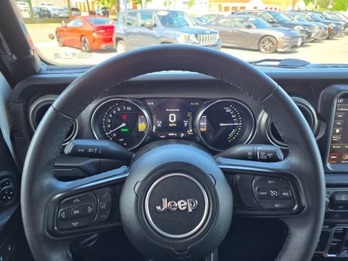 Used 2023 Jeep Wrangler Unlimited w/ 8.4" Radio Group AWD/4WD image 11