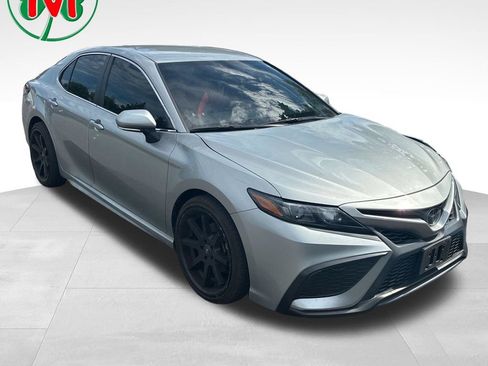 Used 2023 Toyota Camry SE FWD image 1