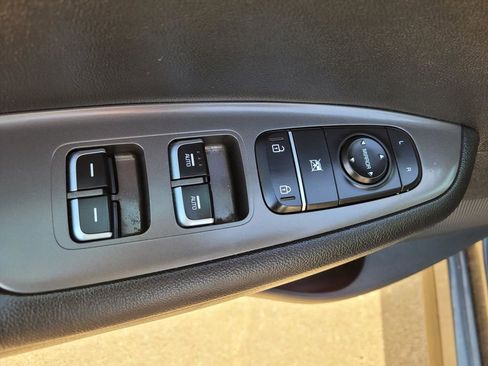 Used 2020 Kia Optima S image 18