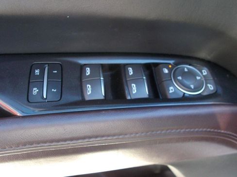 Used 2021 Cadillac Escalade Premium Luxury Platinum image 19