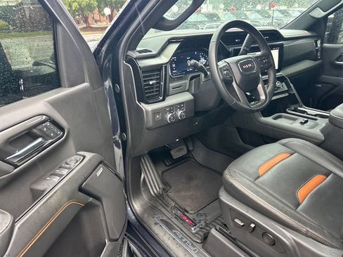 Used 2024 GMC Sierra 2500 AT4 w/ AT4 Preferred Package AWD/4WD image 14