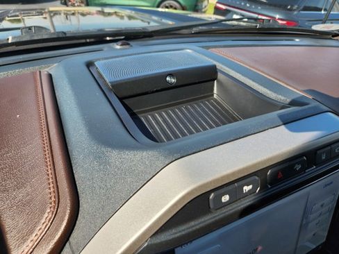 Used 2022 Ford F250 King Ranch w/ Chrome Package image 8