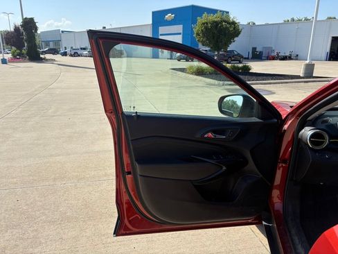 Used 2024 Chevrolet Trax ACTIV w/ Sunroof Package FWD image 10