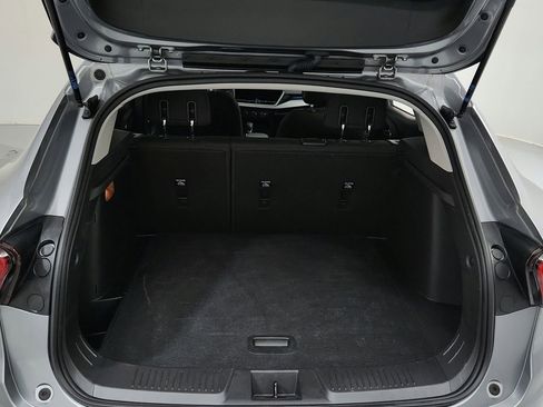 Certified 2025 Chevrolet Trax LS w/ LS Convenience Package FWD image 20