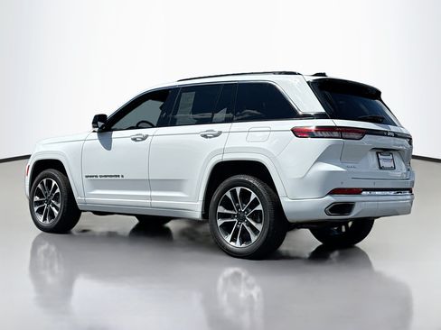Used 2023 Jeep Grand Cherokee Overland AWD/4WD image 14