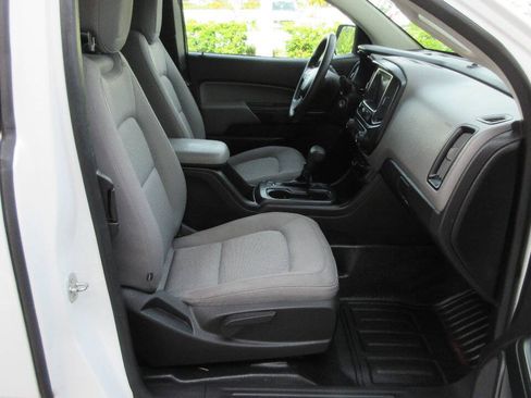Used 2018 Chevrolet Colorado W/T w/ WT Convenience Package RWD image 18