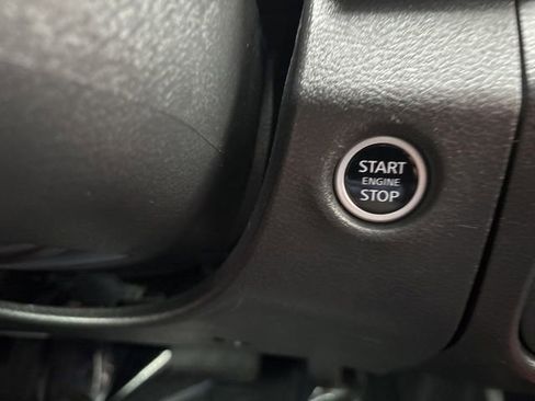 Used 2024 Nissan Frontier PRO-4X w/ Technology Package AWD/4WD image 31
