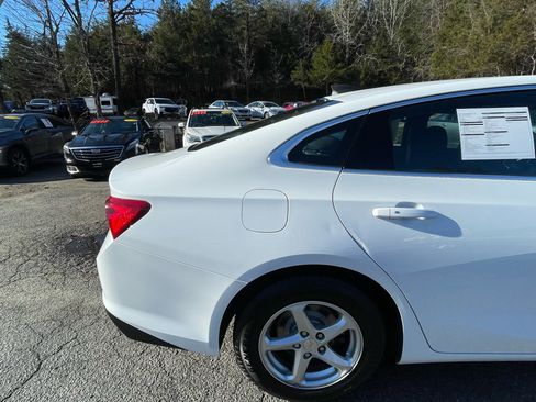 Used 2016 Chevrolet Malibu LS image 9