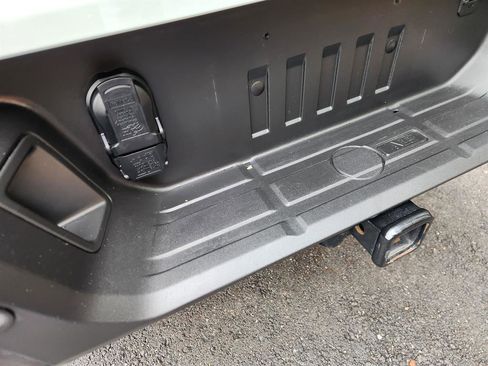 Used 2023 Ford Ranger Lariat w/ Tremor Off-Road Package image 22