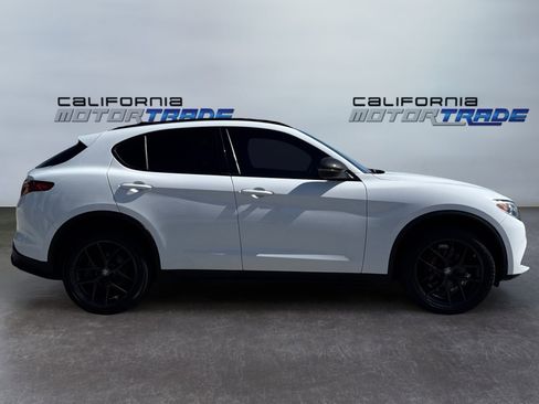 Used 2019 Alfa Romeo Stelvio w/ Nero Edizione image 4