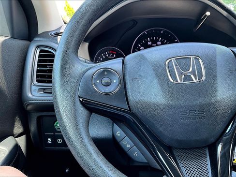 Used 2021 Honda HR-V LX image 11