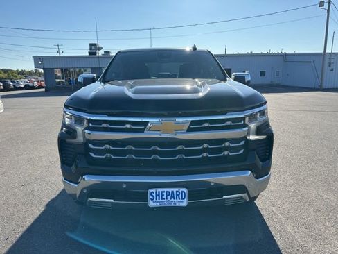 Used 2023 Chevrolet Silverado 1500 LTZ image 2