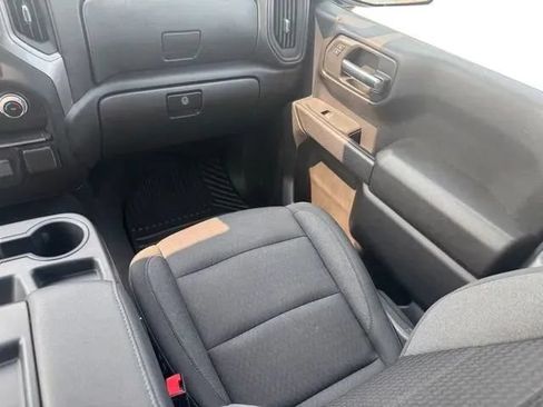Used 2023 Chevrolet Silverado 1500 Custom AWD/4WD image 19
