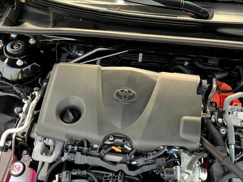 Used 2025 Toyota Camry SE image 30