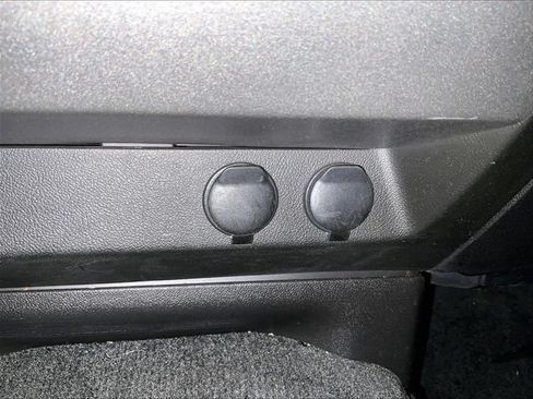 Used 2012 Chevrolet Colorado LT RWD image 32