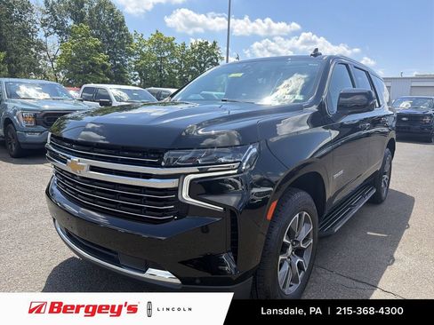 Used 2021 Chevrolet Tahoe LT w/ LT Signature Package AWD/4WD image 1