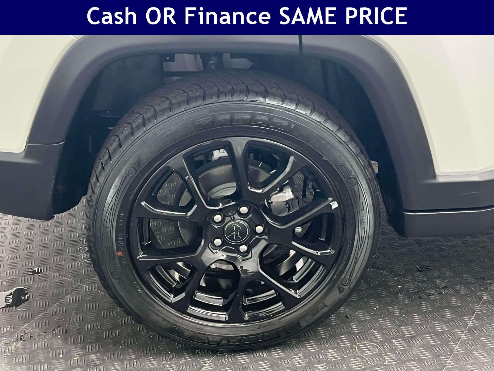 Certified 2025 Jeep Compass Latitude w/ Altitude Special Edition AWD/4WD image 12
