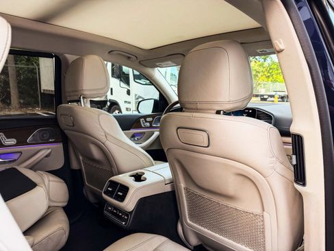 Used 2020 Mercedes-Benz GLS 450 4MATIC image 32