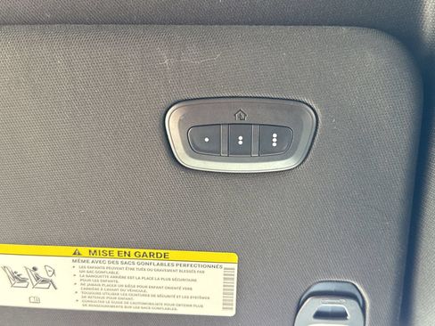 Used 2021 RAM 1500 Laramie AWD/4WD image 10