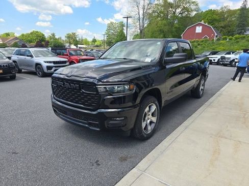 New 2026 RAM 1500 Express AWD/4WD image 3