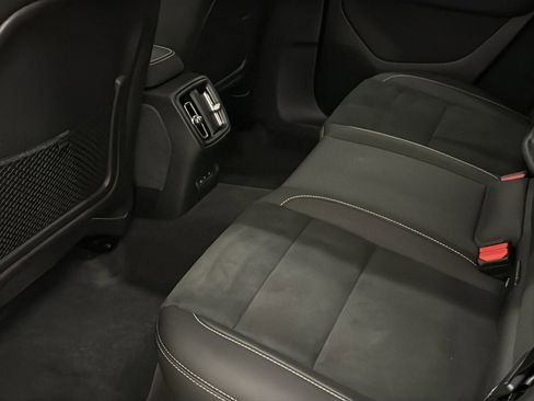 Used 2024 Volvo C40 P8 Recharge Ultimate w/ Protection Package Premier image 29