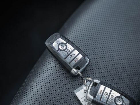 Used 2023 Ford F250 Lariat w/ Chrome Package image 51